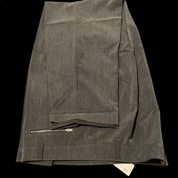 NWT size 22T Avenue grey slacks with zippered front pockets - Picture 4 of 12